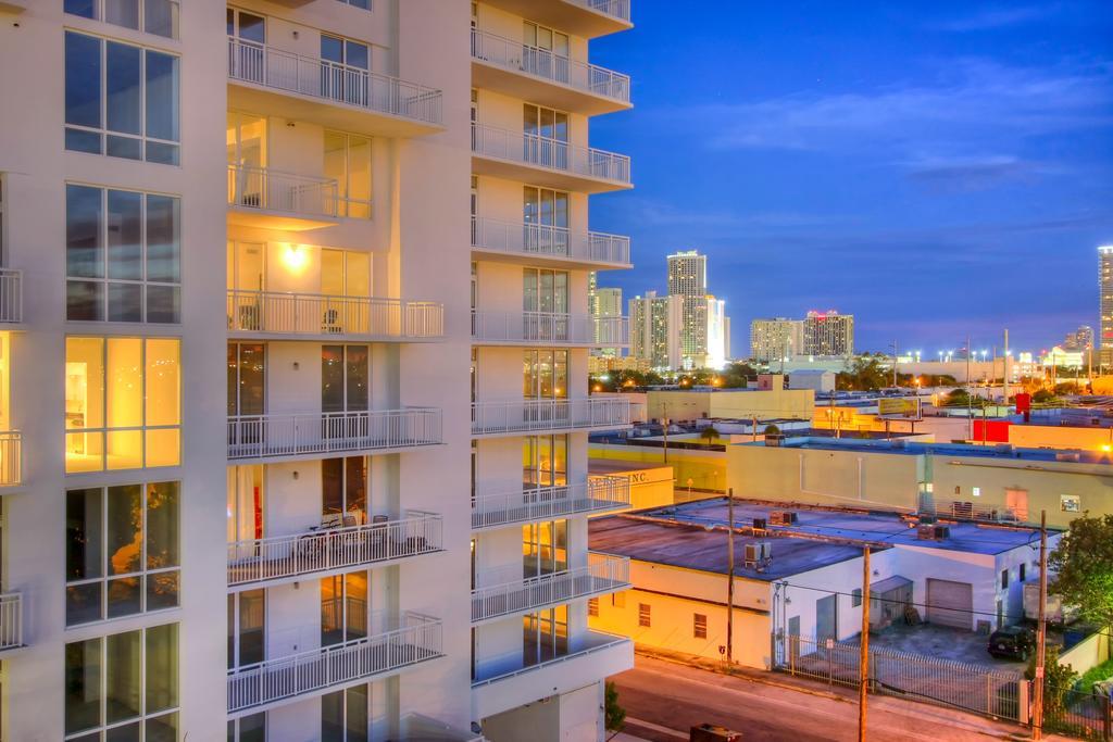 Real Living Hotel Residence Miami Luaran gambar