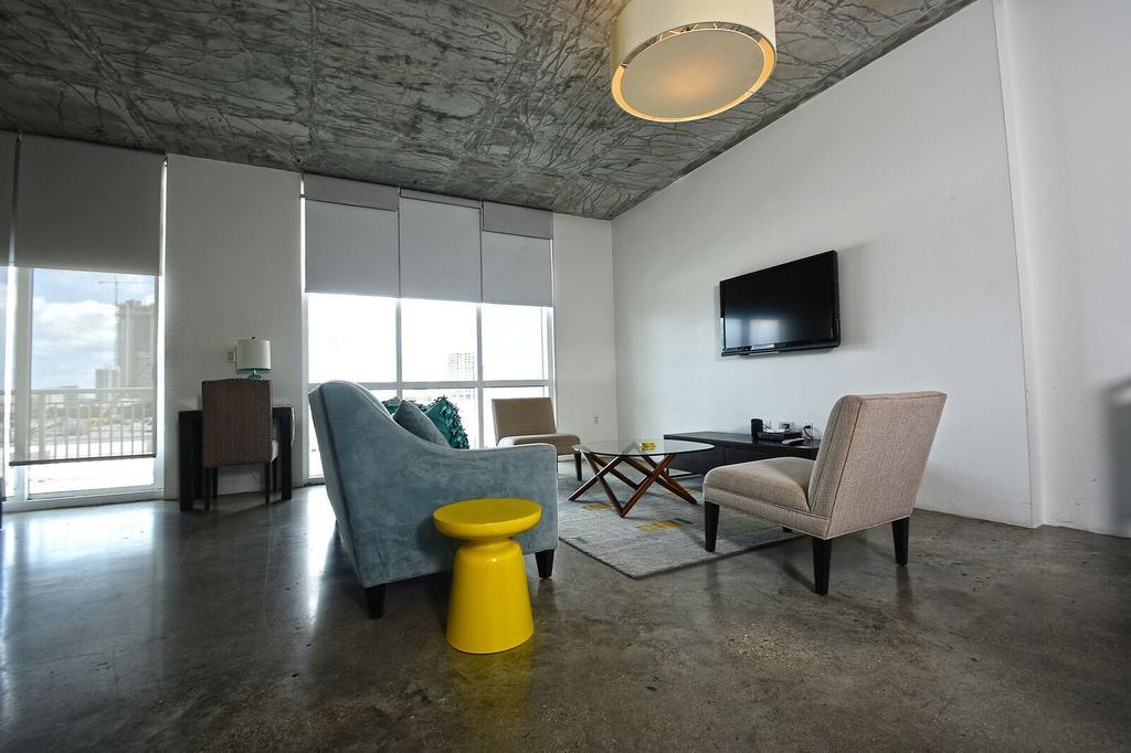 Real Living Hotel Residence Miami Luaran gambar
