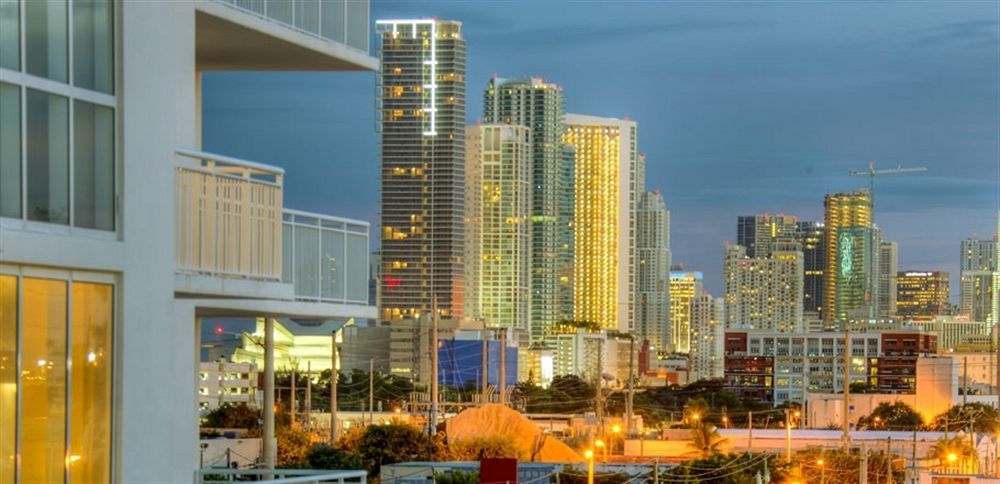 Real Living Hotel Residence Miami Luaran gambar